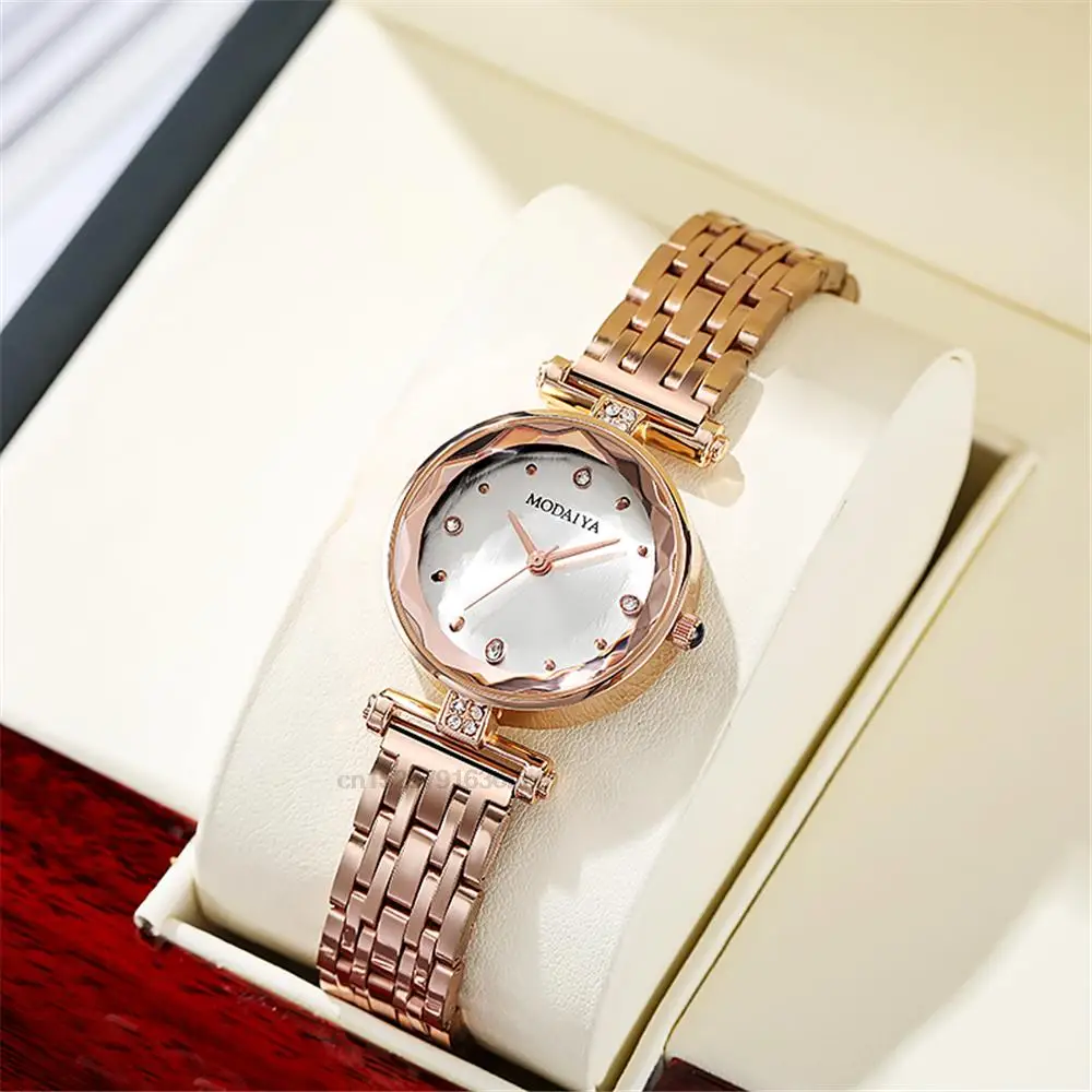 Luxury 2022 Branded Refined Ladies\' Diamond-set Red Alloy Quartz Watch Fashion Women Plating Stainless Steel Strap Gift Clock