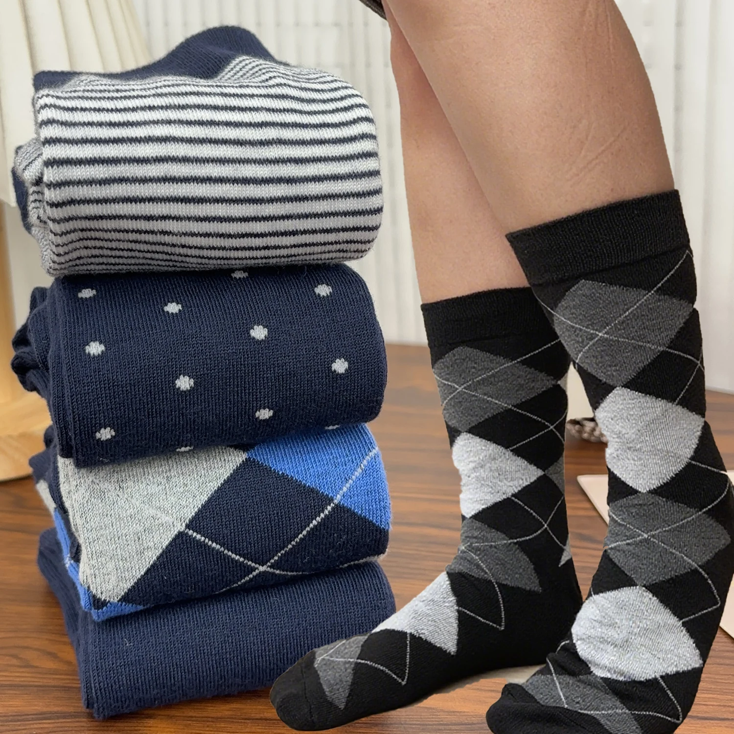 

1/5Pairs Mens Socks Cotton Crew Mid Tube Socks Black Breathable Casual Stocking Fashion Mens Business Solid Color Striped Socks