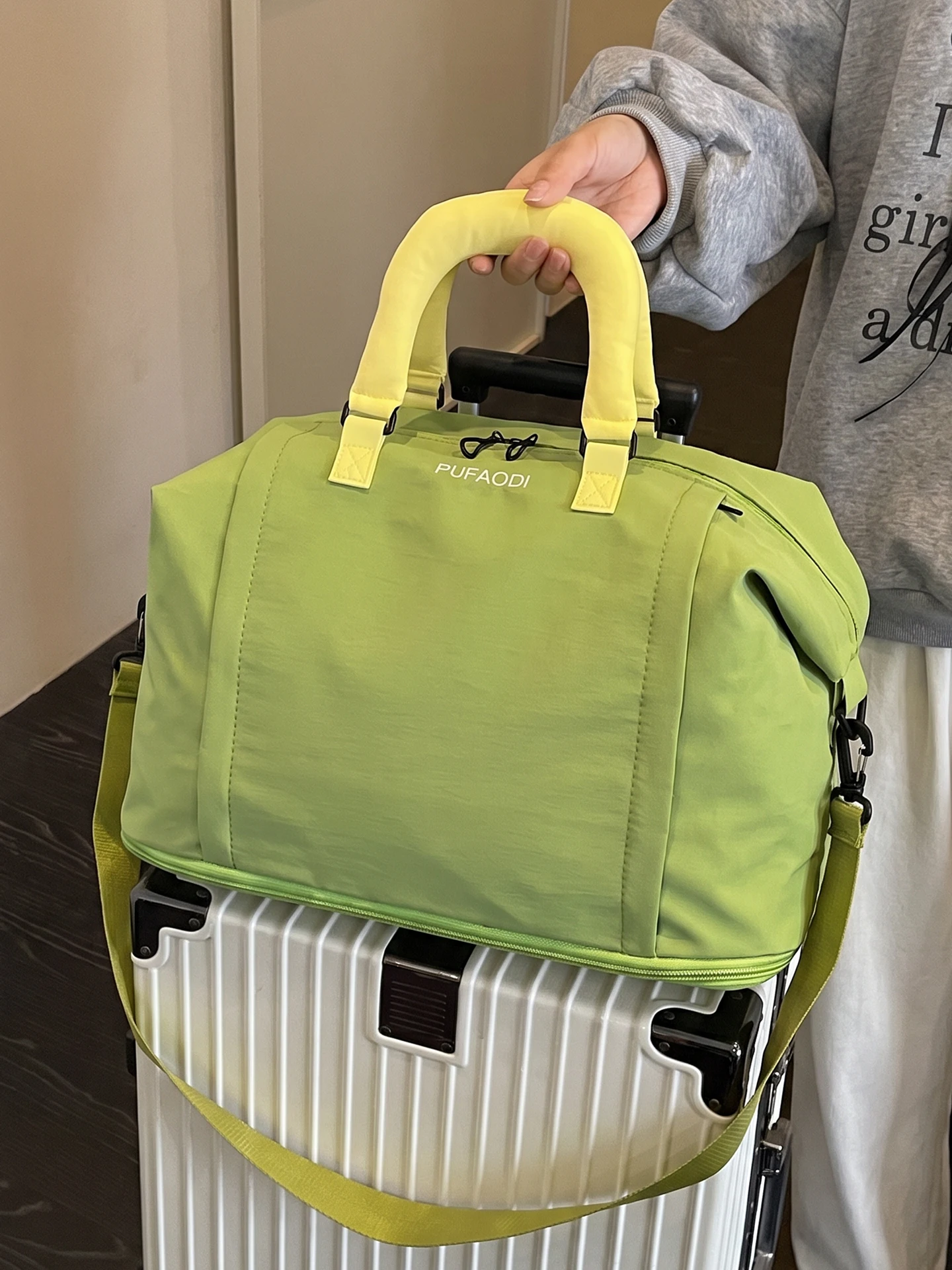 expandable-lightweight-travel-bag-for-women-fashionable-canvas-youth-suitcase-cover-portable-storage-organizer-no-wheel