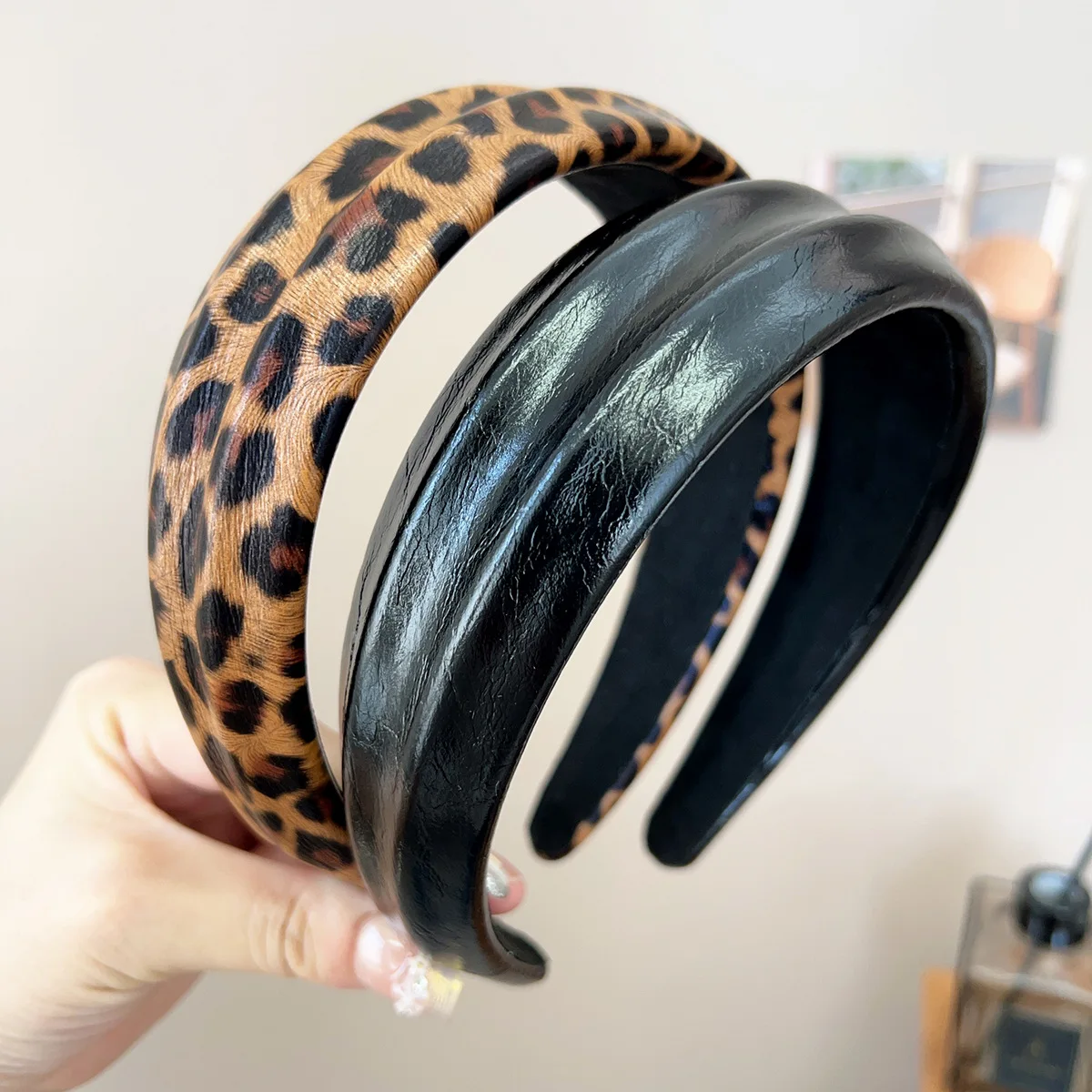 

Autumn Winter New Fashion Leopard Print Leather Textured Headband High-End Feel High Crown Versatile Hair Accessory
