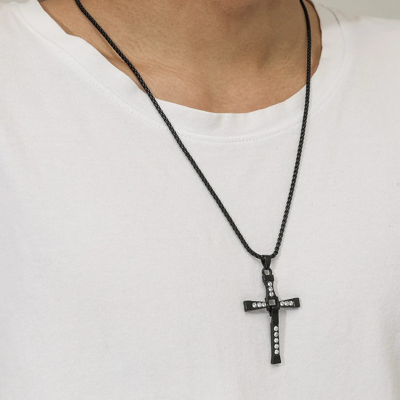 Dominic Toretto The Fast and The Furious Celebrity Vin Diesel Item Crystal Jesus Men Cross Pendant Necklace Gift Jewelry