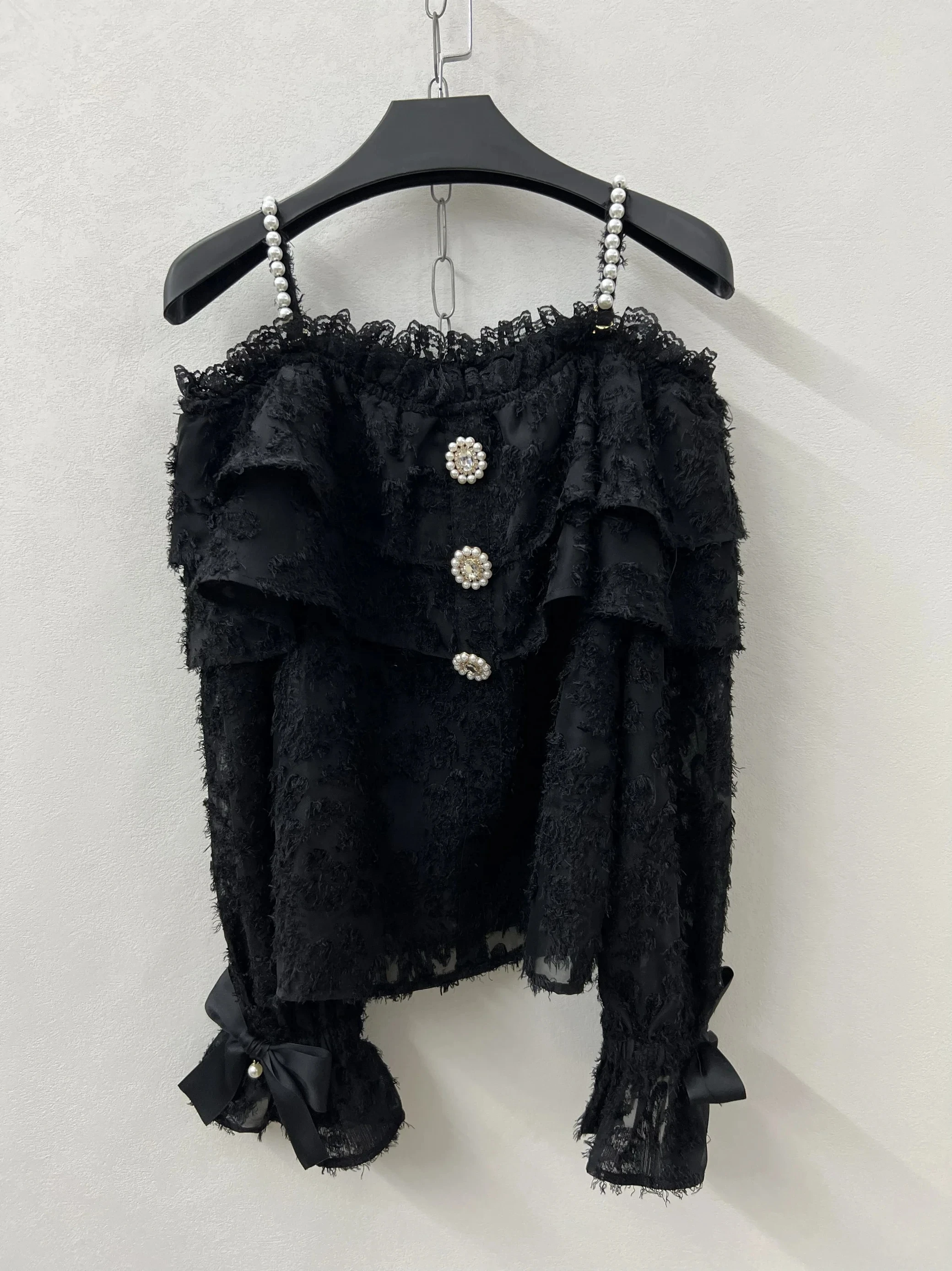 

Rojita женская рубашка с открытыми плечами и длинными рукавами с жемчужным ремешком, осенняя милая универсальная блузка в японском стиле в стиле Лолиты для девочек