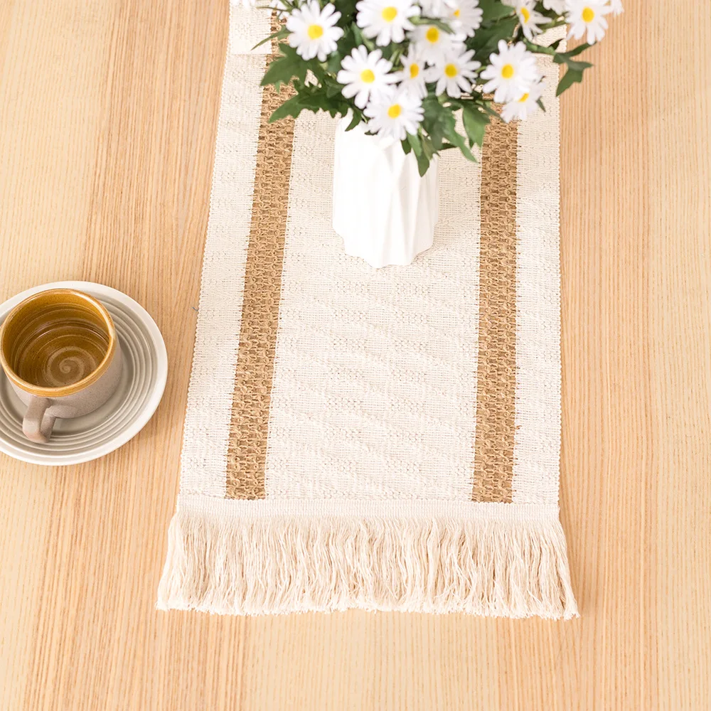 Nordic Woven Hollow Table Runner Handmade Cotton Linen Tablecloth Household Hotel Decorations Table Cover TV Cabinet Table Flag