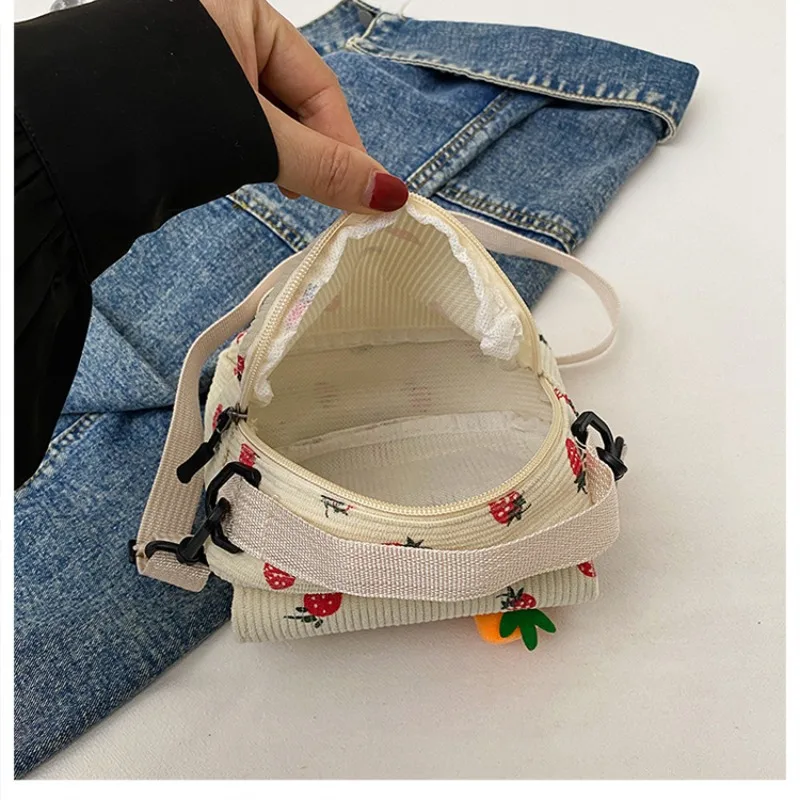 

Strawberry Print Versatile Sweet Style Shoulder Bag, Cute College Style Mini Corduroy Crossbody Bags, Suitable for Commuting