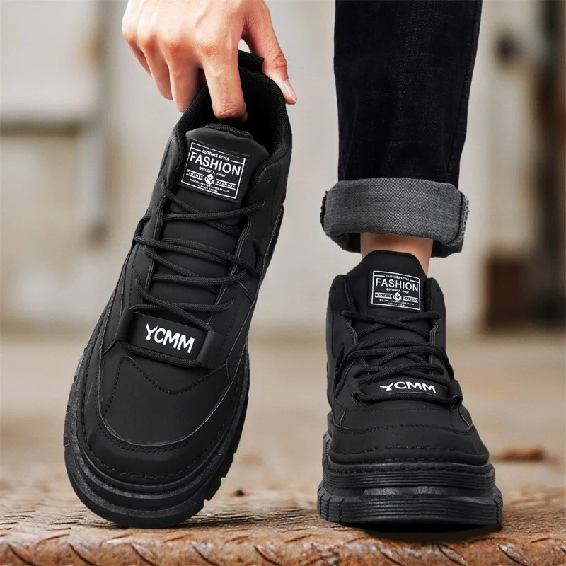 Stivali da uomo quattro stagioni alti Joker stivali casual con suola spessa suola morbida antiscivolo comfort stivali da esterno moda stivali da lavoro per giovani