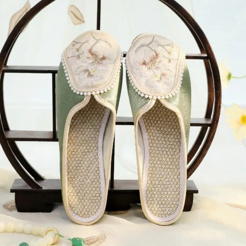 Pantofola estiva retrรฒ ricamata con punta tonda da donna muli di lino traspiranti scarpe eleganti Casual da donna scarpe da ballo in stile etnico