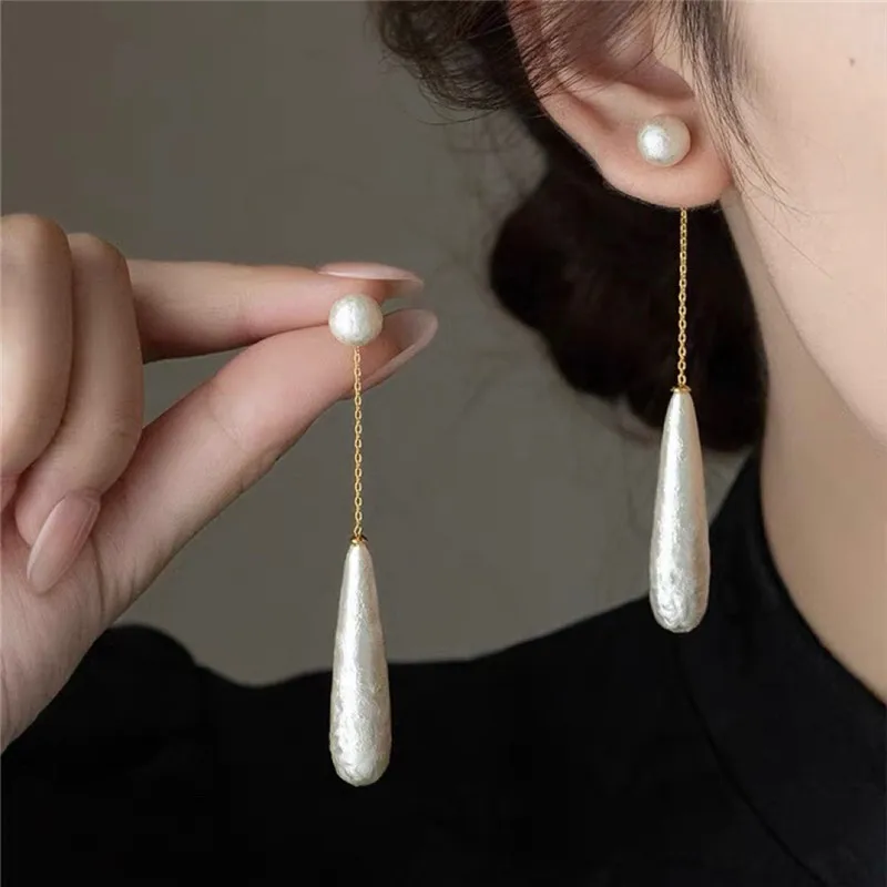 Water Droplets Shape Pearl Pendant Earrings European American Style Personalized Fashion Stud Earrings Girls Wedding Accessories