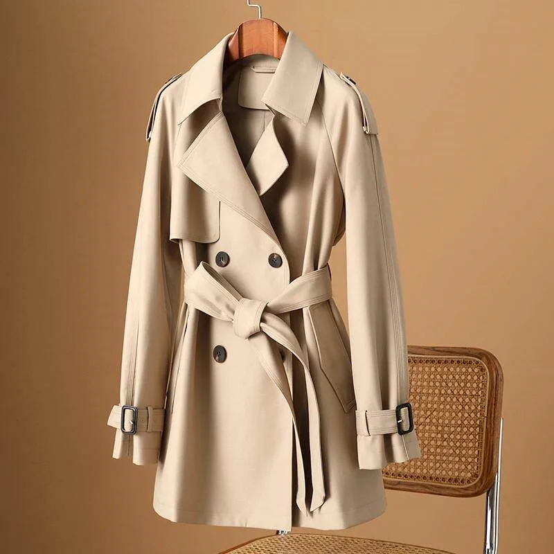 

A new style of short women's lapel trench coat that is friendly to people