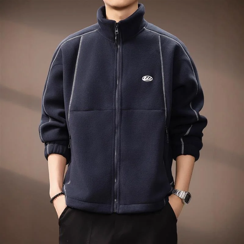 

Мужское пальто премиум-класса в американском стиле Velvetline, повседневное, из износостойкого полиэфирного волокна, с прямым подолом, воротником-стойкой и боковыми карманами.