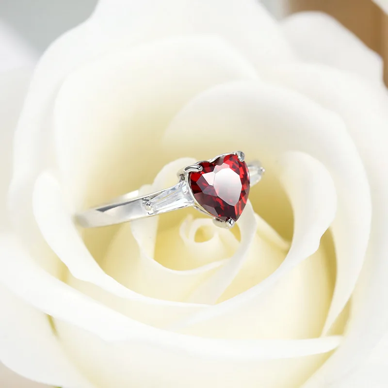 HUATIWOCY Classic Heart Shape Ruby Zircon Finger Ring 925 Silver Jewelry for Women Wedding Engagement Party Gift Accessories