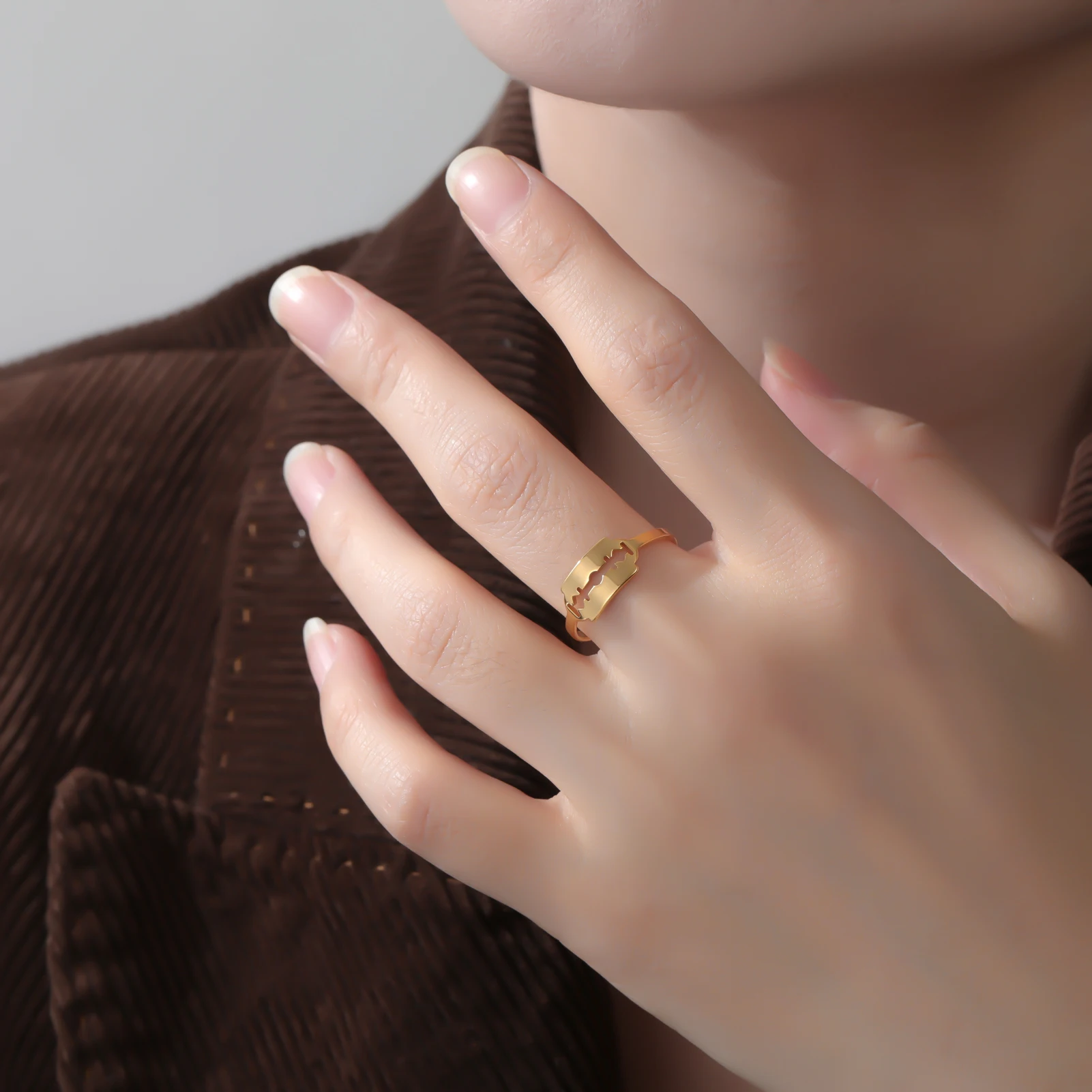 Gold Color Razor Blade Men Women's Ring Stainless Steel Shaver Shape Finger Rings Trendy Jewelry Birthday Gift 2026 Wholesale