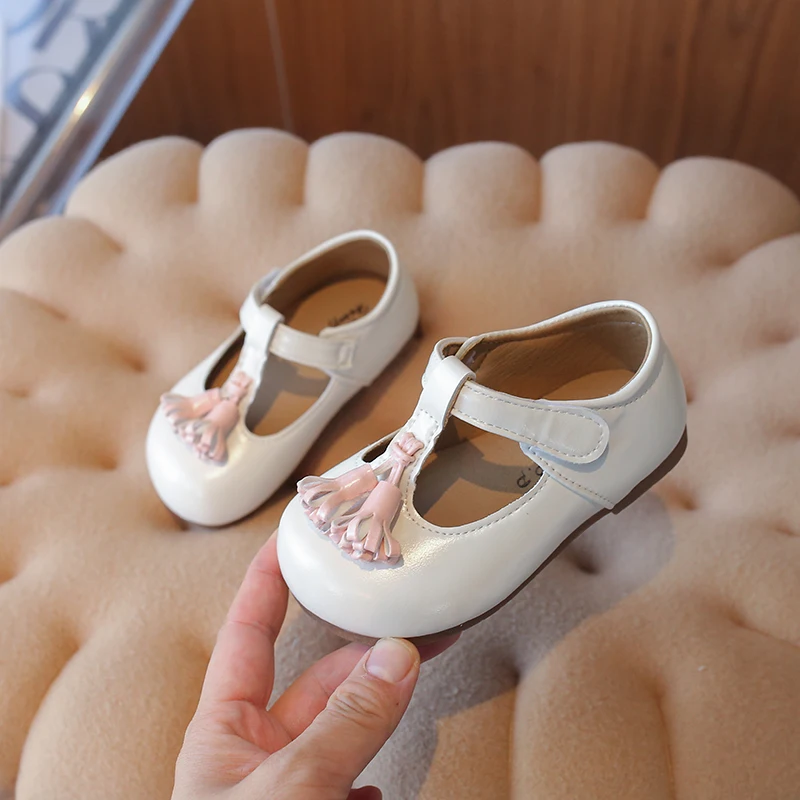 

Детские кожаные туфли Мэри Джейн с Т-образным ремешком и бахромой для девочек, новинка весны 2026, мягкая подошва, модные туфли для принцесс на вечеринку