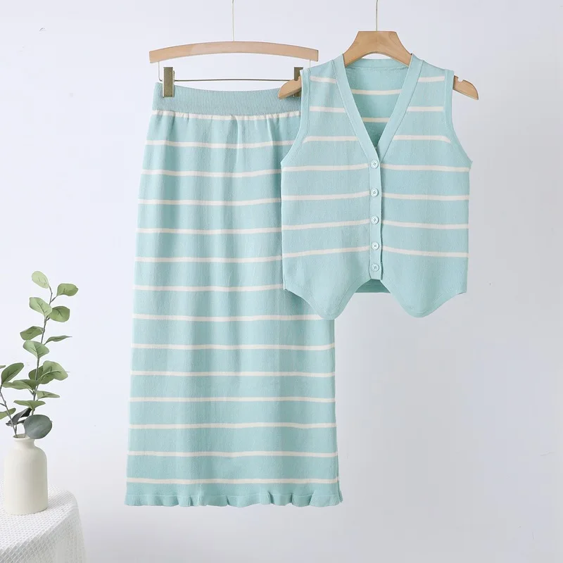 

2025 new contrast color striped slimming camisole top casual half skirt knitted cardigan elegant commute two-piece set