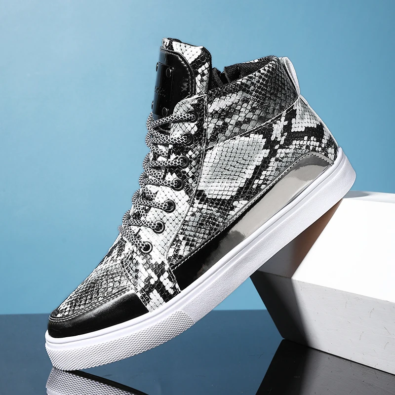 Schlange Leder goldene Skateboard Schuhe Mann Komfort Schnürung Männer High Top Skateboard Turnschuhe Mode Glitter Männer vulkan isierte Schuhe