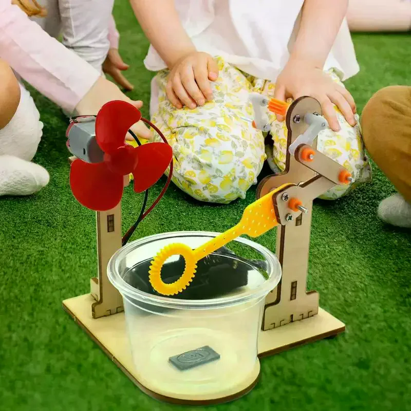 1 Set Early Learning Toy Technology Wooden DIY Hand Cranked Bubble Machine Toy For Kids Science Experiment Teaching Aids