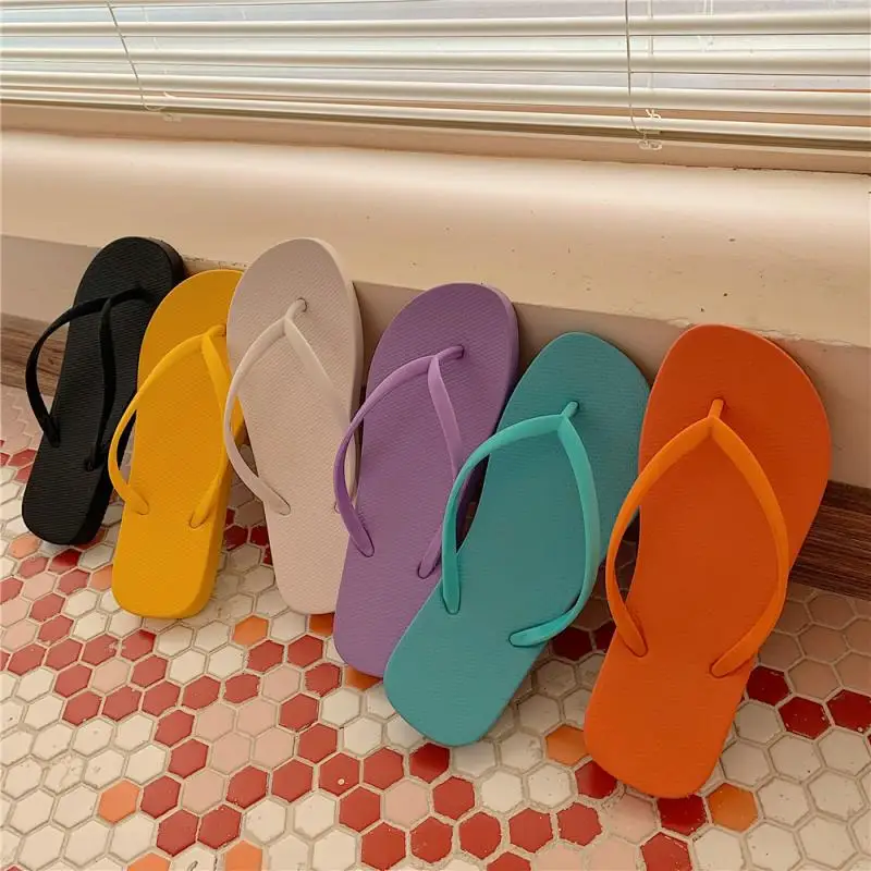 

Korean Style Women's Flip Flops Outdoor Beach Sandals Summer Couple Thick Bottom PE Material Pure Color Slip-On Shoes
