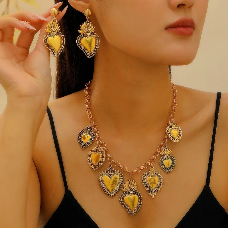 

Retro multiple Sacred Heart pendant necklace earring set for women, personalized, fashionable and high-end