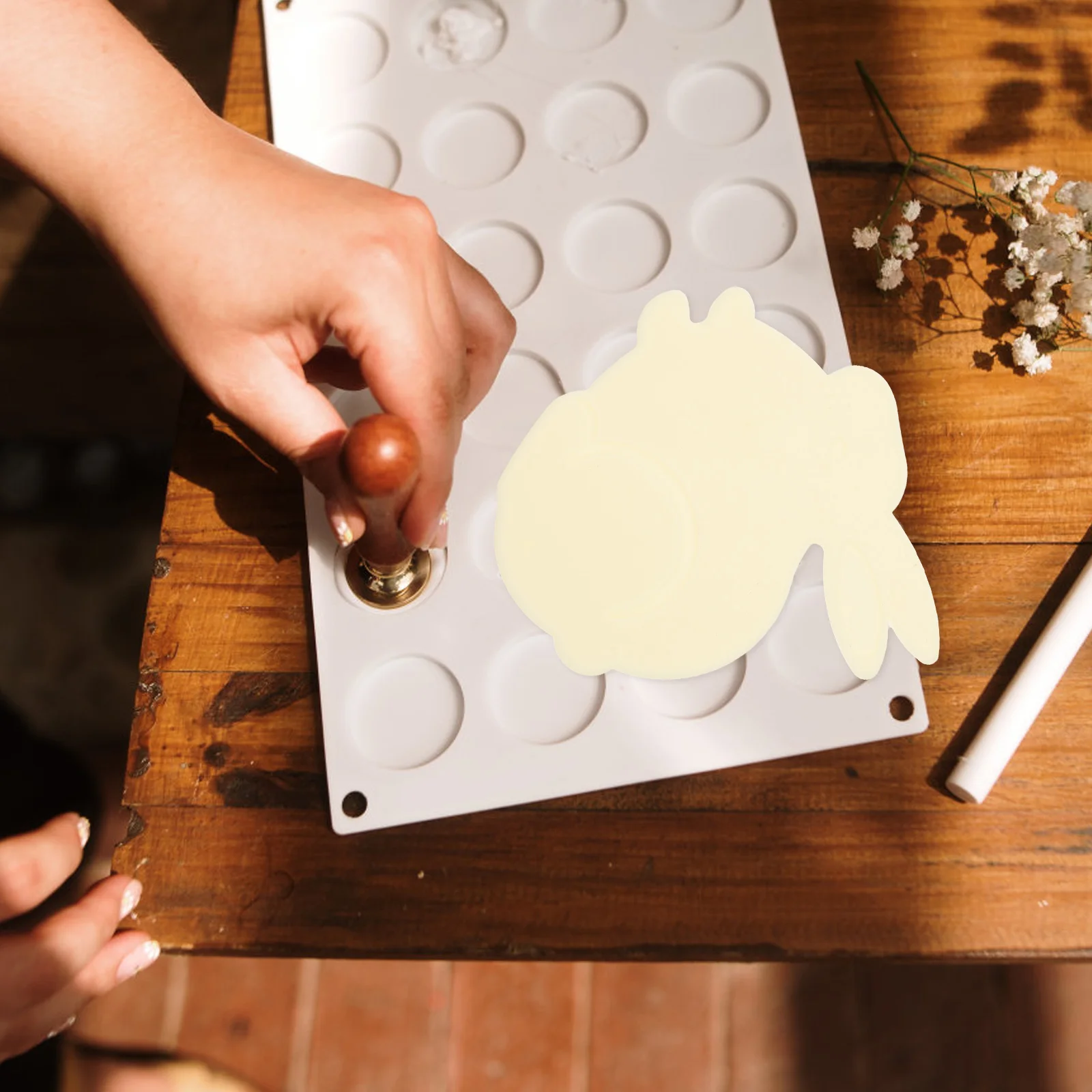

Silicone Mat Rabbit Shaped Easy Demolding Durable Pad For Diy Envelope Invitation Sealing Seal Sticker Wax Seal Silicone Pad
