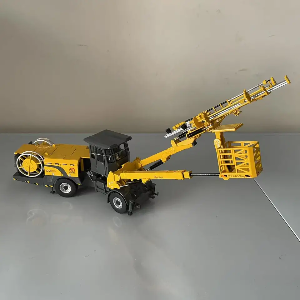 Xinzhu Intelligent Equipment Alloy Engineering Machinery Model