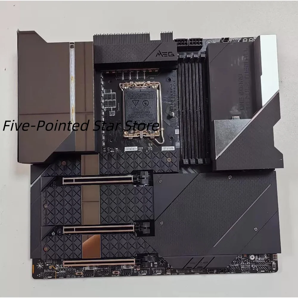 

Материнская плата MEG Z690 GODLIKE1700