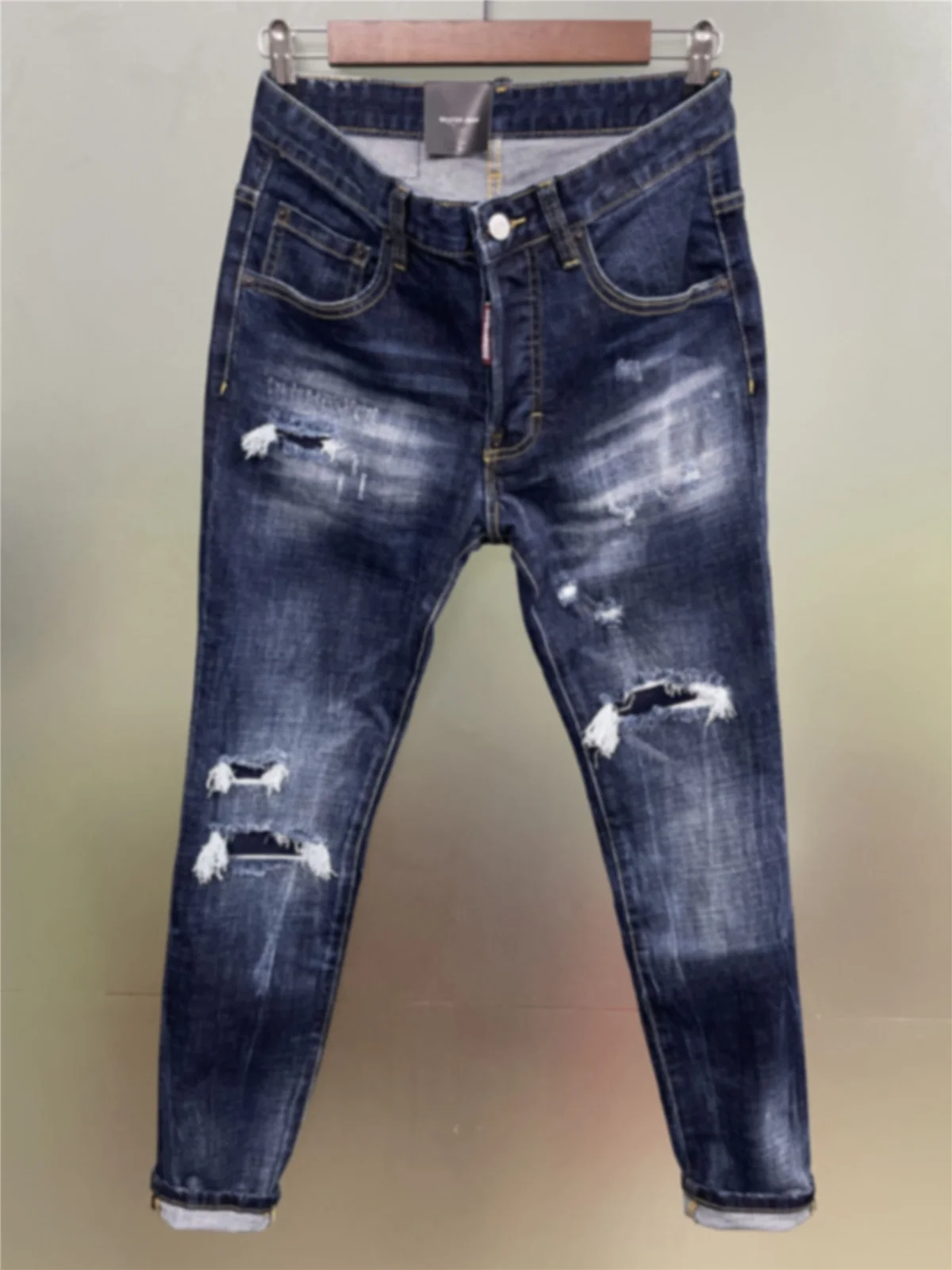 

2024 Spring/Summer New D2 Jeans for Men, Washed, Scratched, Patched, Painted, Printed, Micro Elastic, Small Feet, Blue