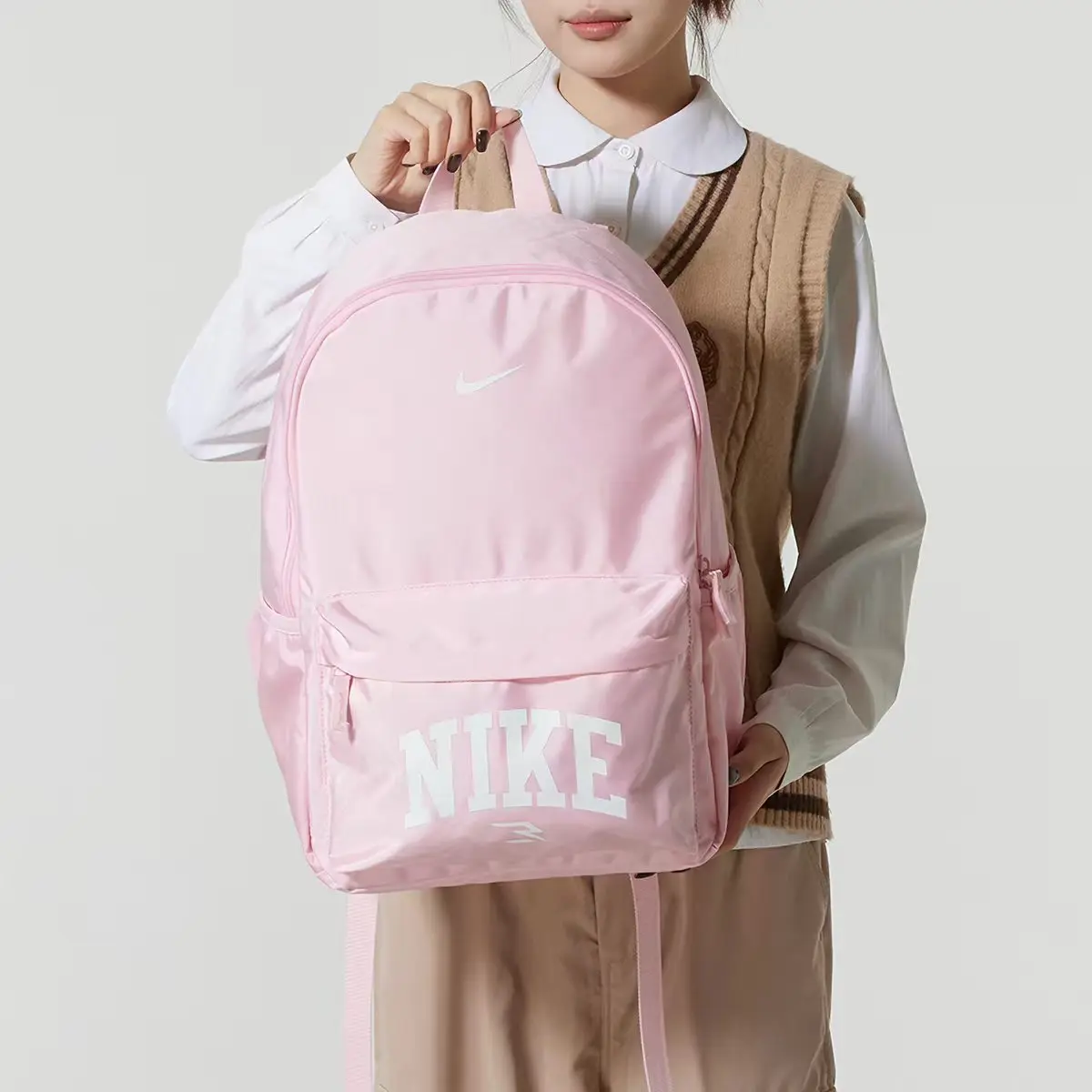 nike-21l-brand-logo-backpack-medium-size-unisex-couple-style-simple-large-capacity-polyester-polyester-fiber-pink-n32533091gs-002