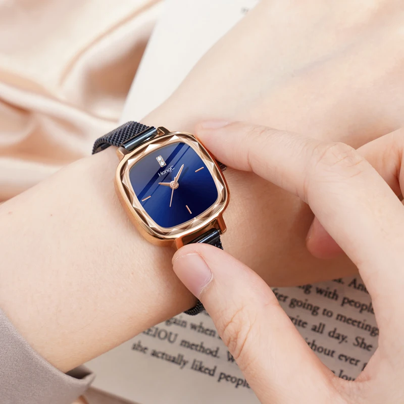 

Women's watch niche women's watch quartz watch high value light luxury women's small dial student party women's bracelet watch