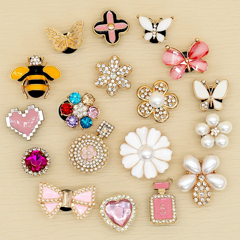 1 Stück Metall-Schuhcharms Blumen Schmetterling Parfüm Fliege Designer-Schuhdekorationen Luxus-Anstecknadeln für Damen und Mädchen