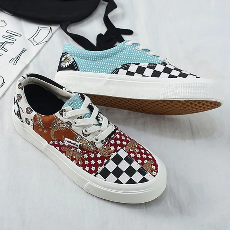 2023 Men‘s Graffiti Casual Canvas Shoes Summer Checkered Color Blocking Skateboard Shoes Lightweight Fashion Vulcanized Shoes 44