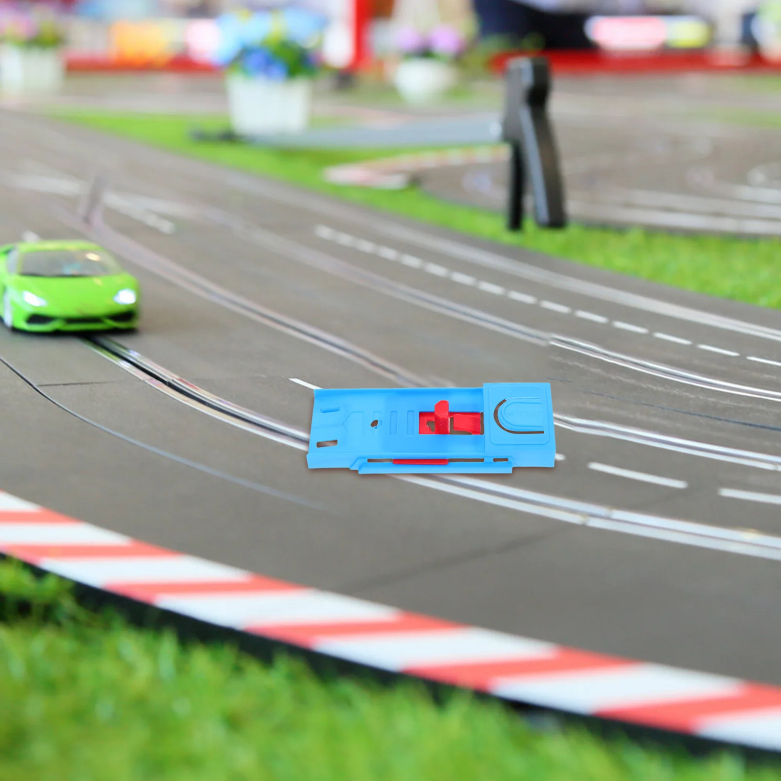 6Pcs Race Car Ejector Launcher Kids Portable Plastic Car Racing Game Accessory Fun Exciting Race Track Part Kids Toys