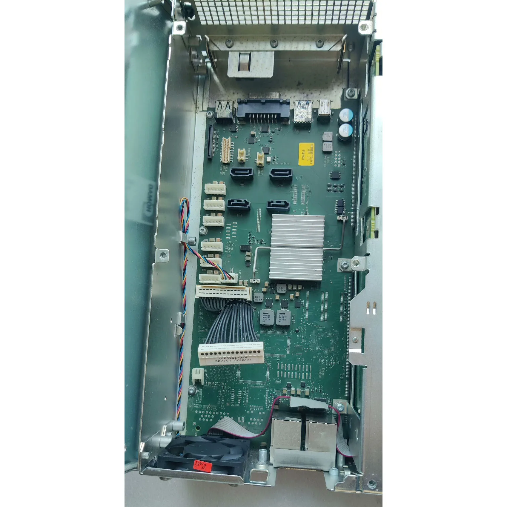 Computer industriale IPC627D 6BK1000-6AA00-0XX0 Con garanzia