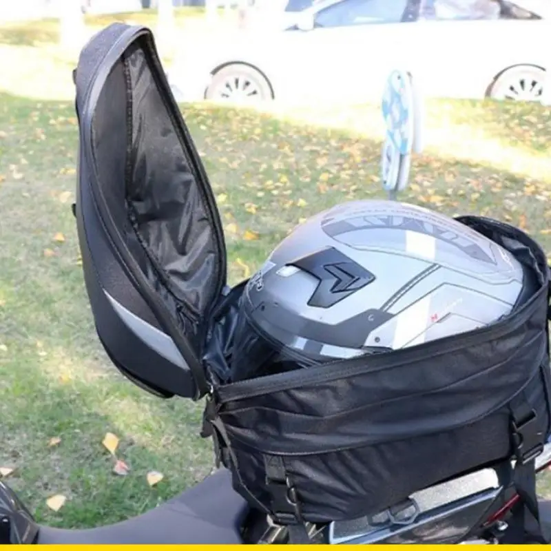 SZCH Compact Motorcycle Luggage Bag With Carbon Fiber Finish And Spacious Interior
