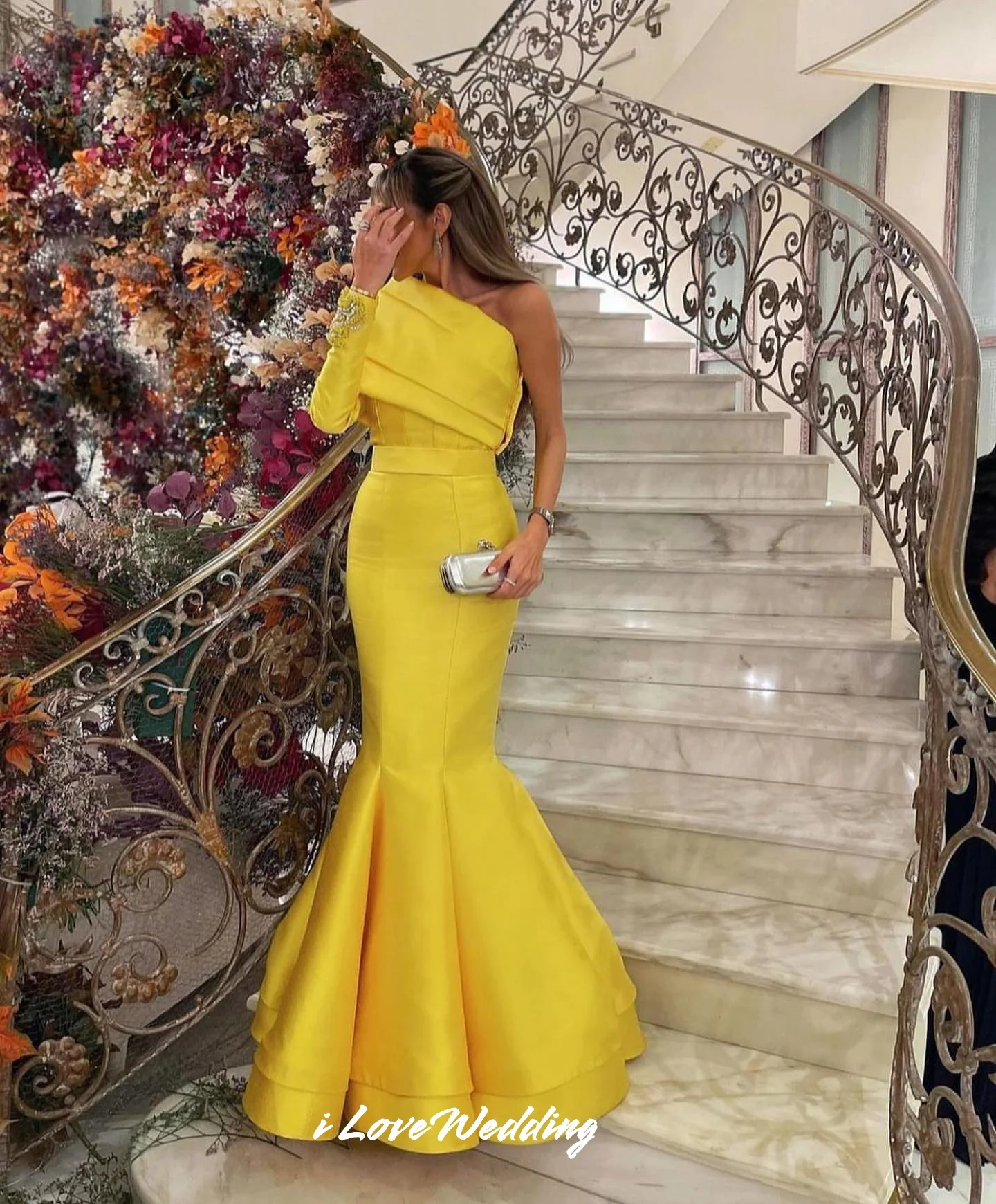 

Yellow One Shoulder Evening Dresses 2025 Satin Long Sleeve Beaded Pleated Mermaid Lace-Up Floor-Length Party Dresses Customized
