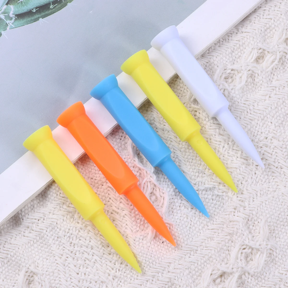 

5pcs Golf Plastic Horn Design Training Tee Low Resistance Tip Stable Training Equipment Accessory Practice Tool