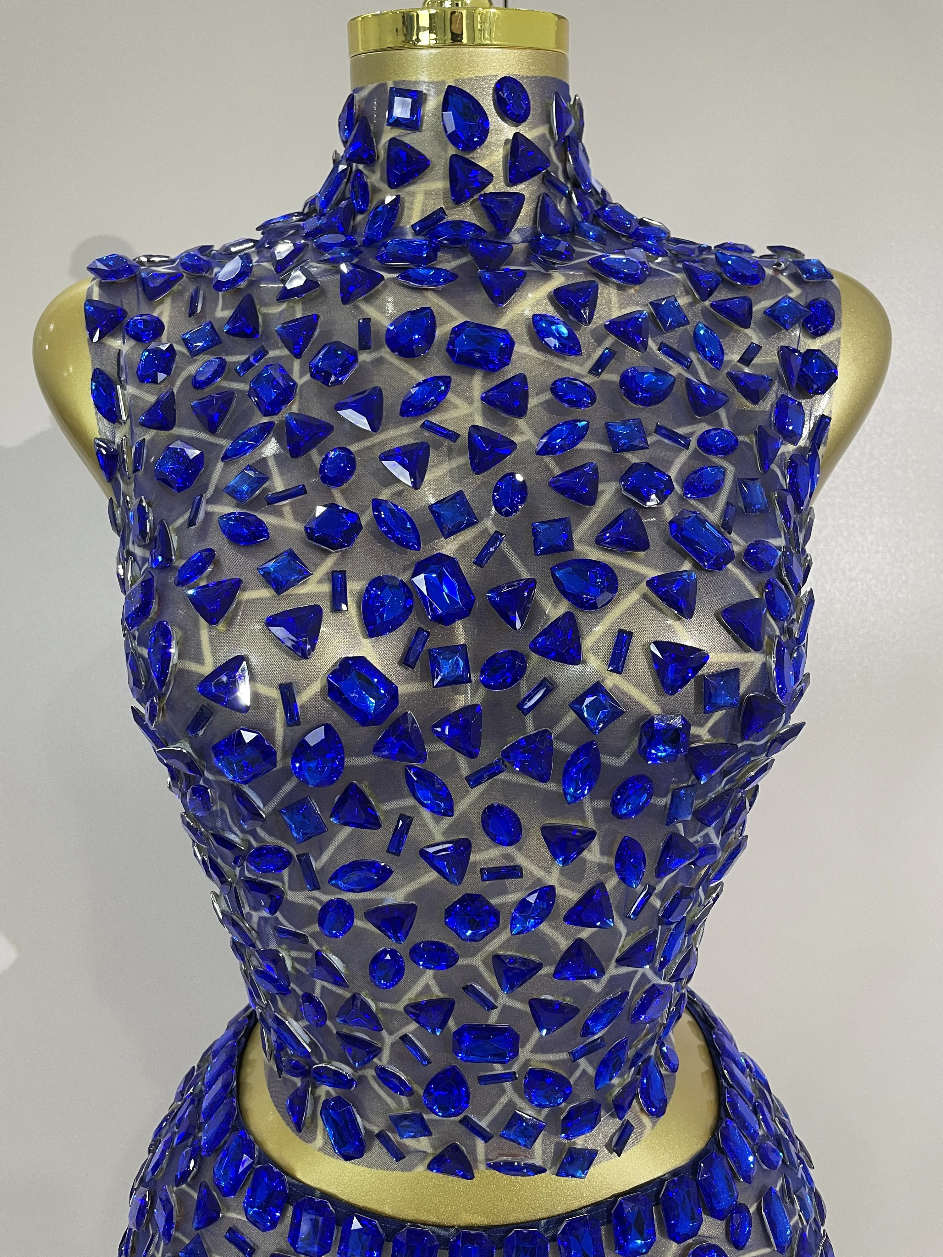 

АКЦИЯ Блестящие сетчатые топы с бриллиантами Мини-юбка Комплект из двух предметов Женский праздничный костюм на день рождения Ночной клуб Бар Фестивали Сексуальный сценический костюм