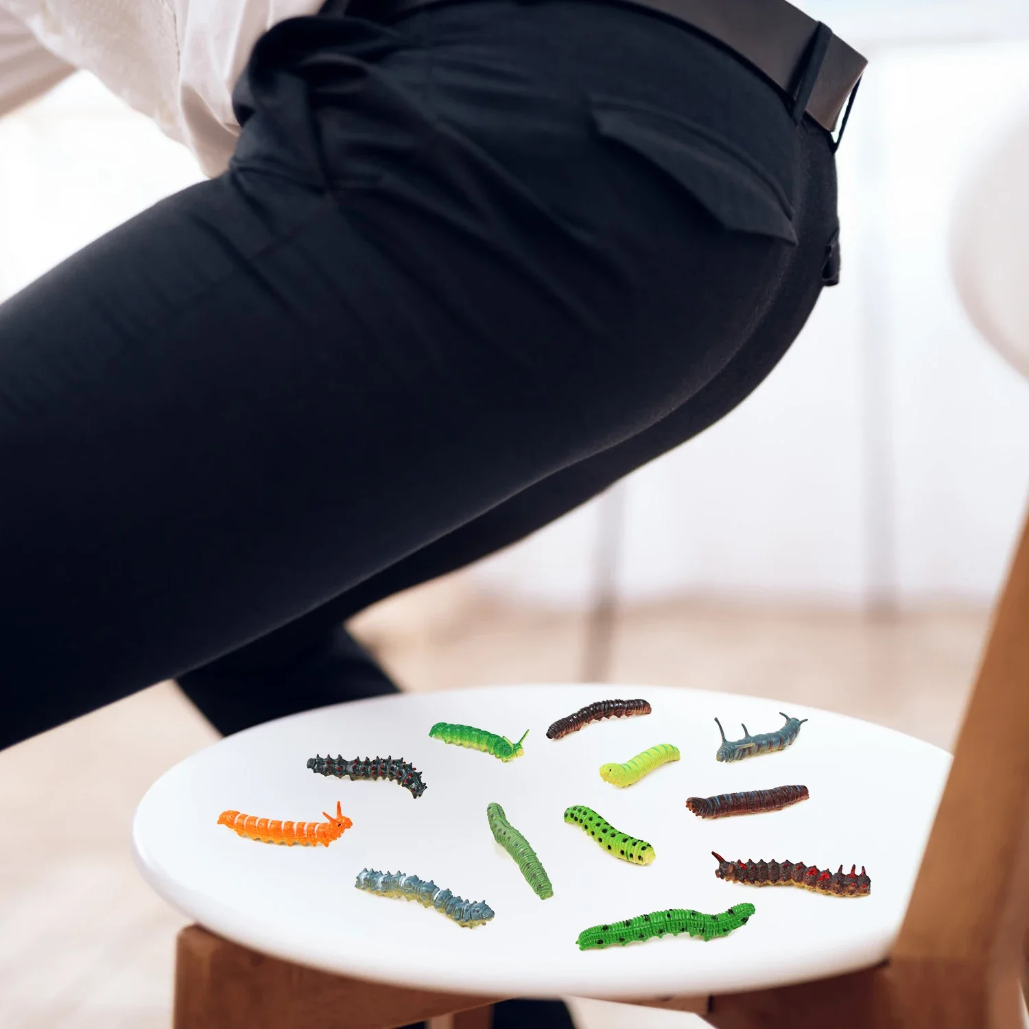 12pcs Insect Models Caterpillar Prank Animal Models Crawling Insects Action Characters Children's Educational Toys Prank Toys