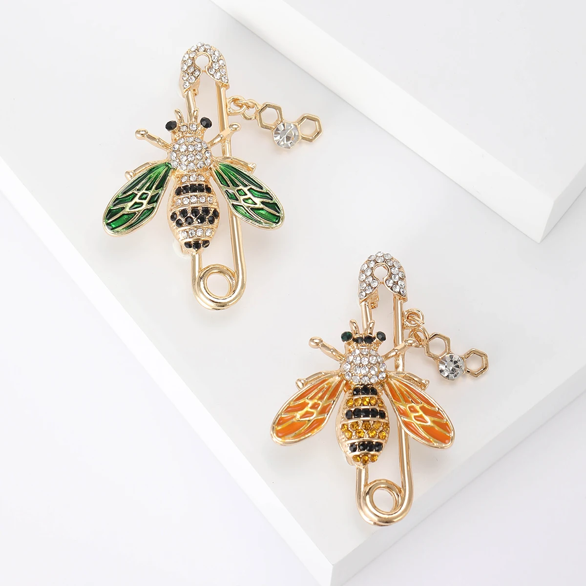 Rhinestone Bee Brooches for Women Unisex Enamel Insect Pins Office Party Friend Gifts Jewelry Accessories