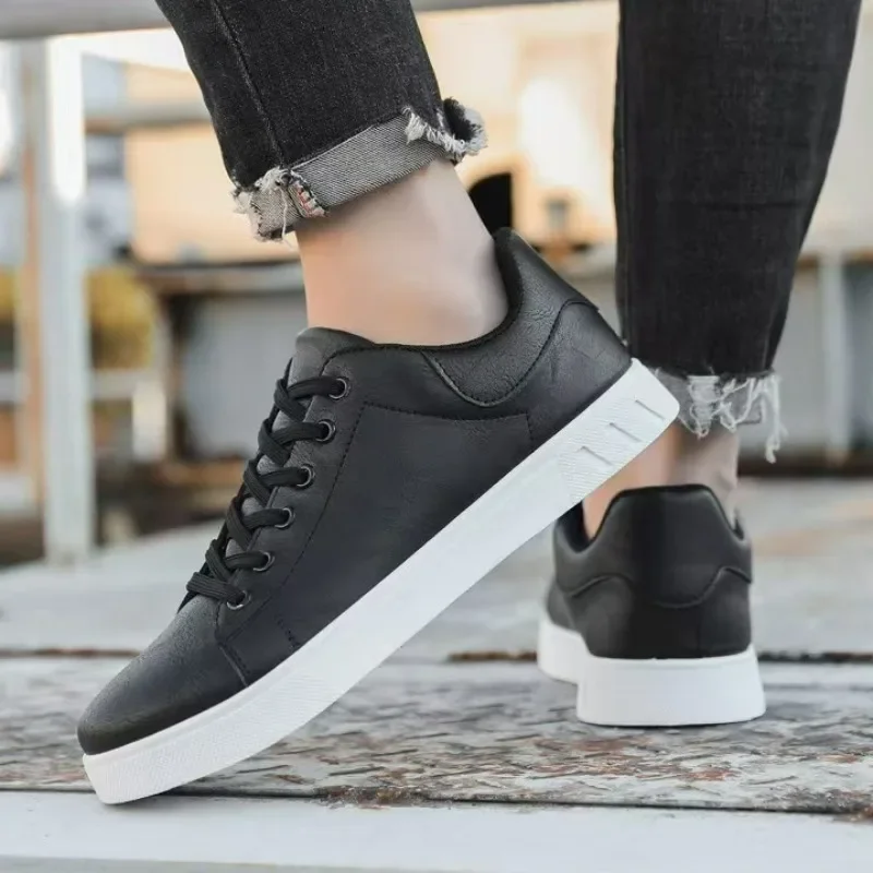 Scarpe casual da uomo in pelle di lusso comode sneakers con suola morbida uomo marrone appartamenti moda scarpa vulcanizzata tinta unita taglie forti 48