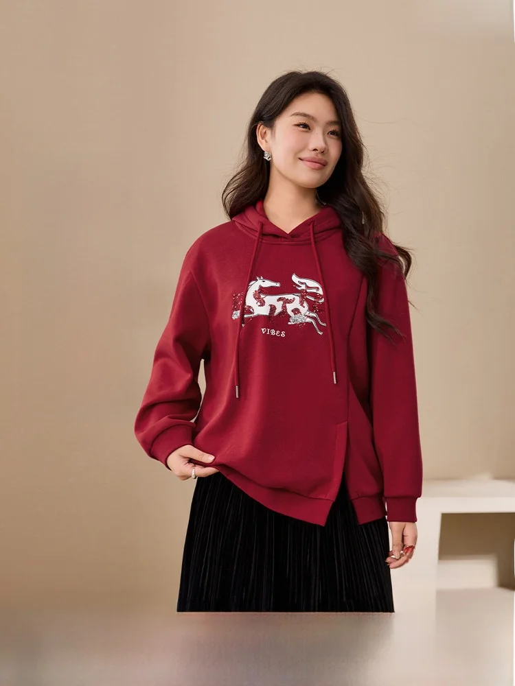 

Красная женская толстовка с капюшоном на флисовой подкладке, больших размеров, с разрезами, повседневная, весенняя, новая, удобная, в корейском стиле, для поездок на работу, из полиэстера.