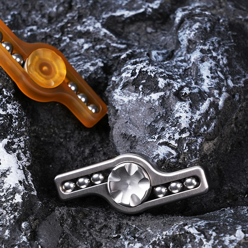 大型豚フィンガートップ光るプルトニウム PEI イノシシフィジェットスピナー EDC ストレスリリーフおもちゃ大人と学生のため