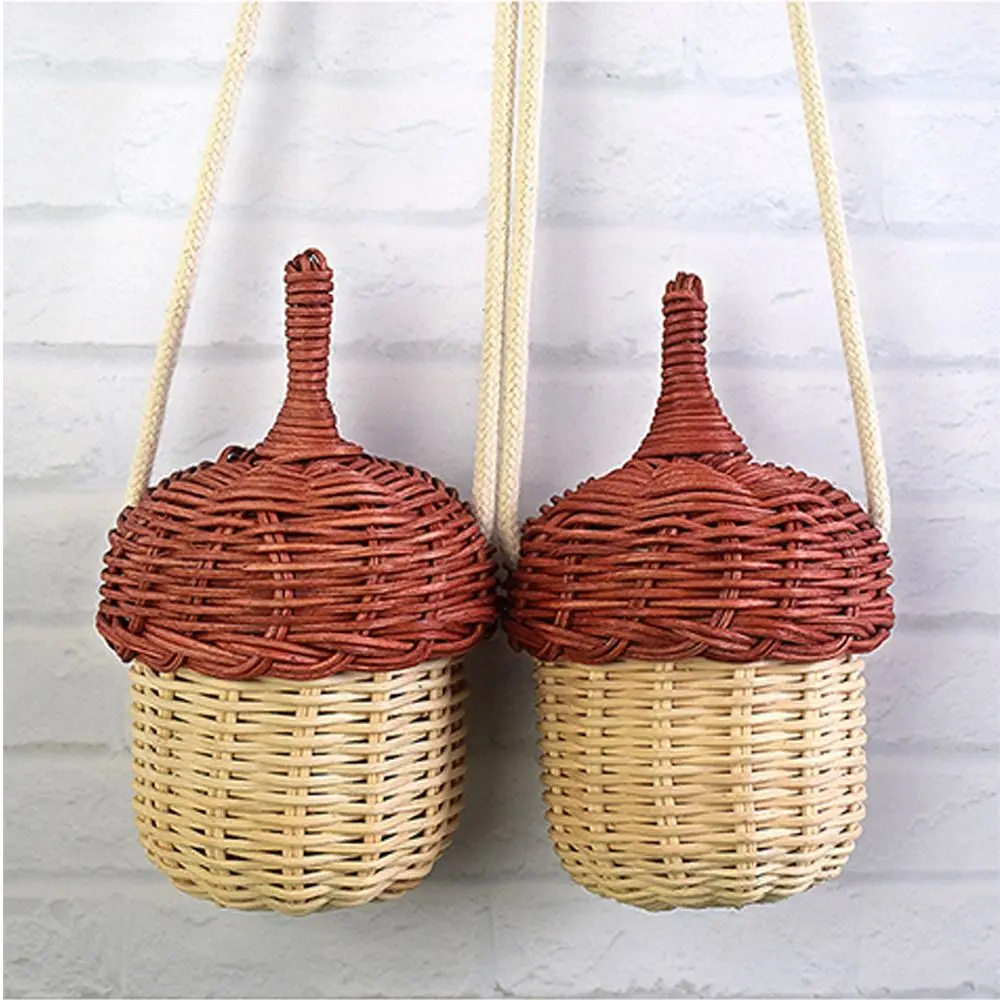 Handgefertigte gewebte Tannenzapfen-Umhängetasche, Vintage-Mini-Rattan-Umhängetasche, Tannenzapfen-Rattan-Tasche, Heimdekoration