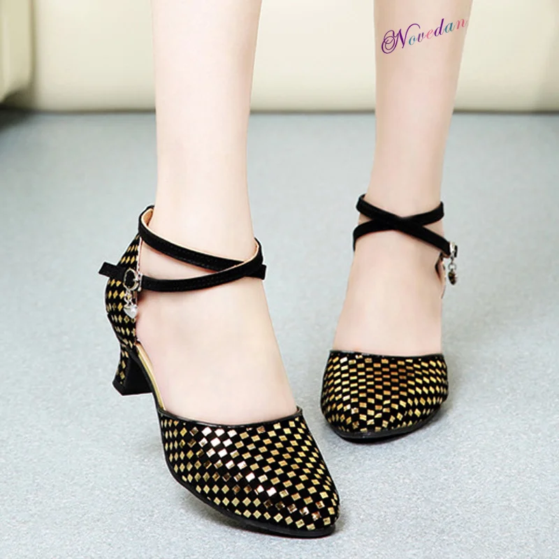 

2023 Fashion Dance Women Latin Shoes Soft Silver/Golden Sandal Ladies Outdoor Dance Shoes 3.5/5.5CM High Heel