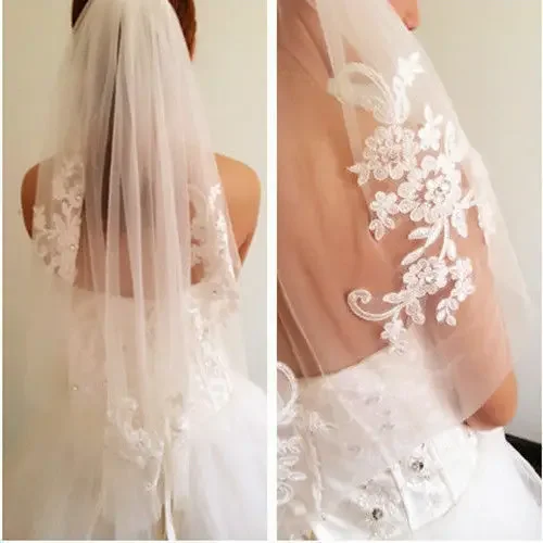 

Latest Looking of New Arrival Short 1T White Ivory Lace Applique Crystal Bridal Wedding Veils +Comb