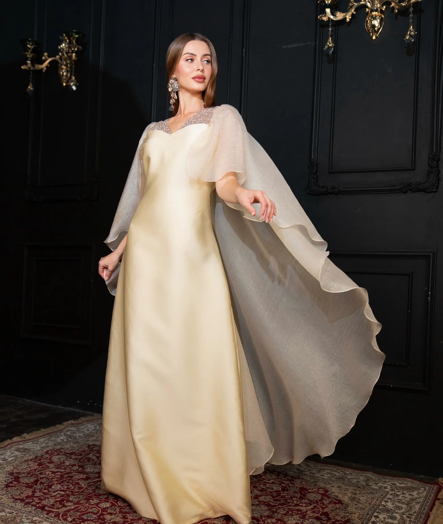 Индивидуальные платья для матери