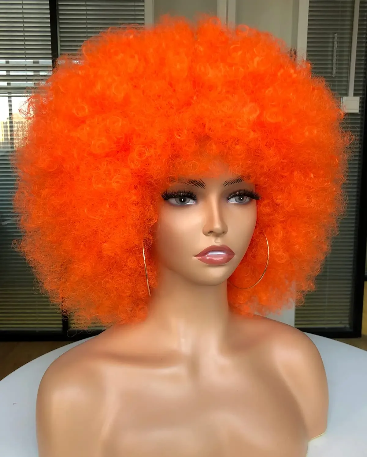 Peruca afro sintética para mulheres negras, peruca encaracolada, grande saltitante, aparência natural, festa de Halloween, perucas cosplay de Natal