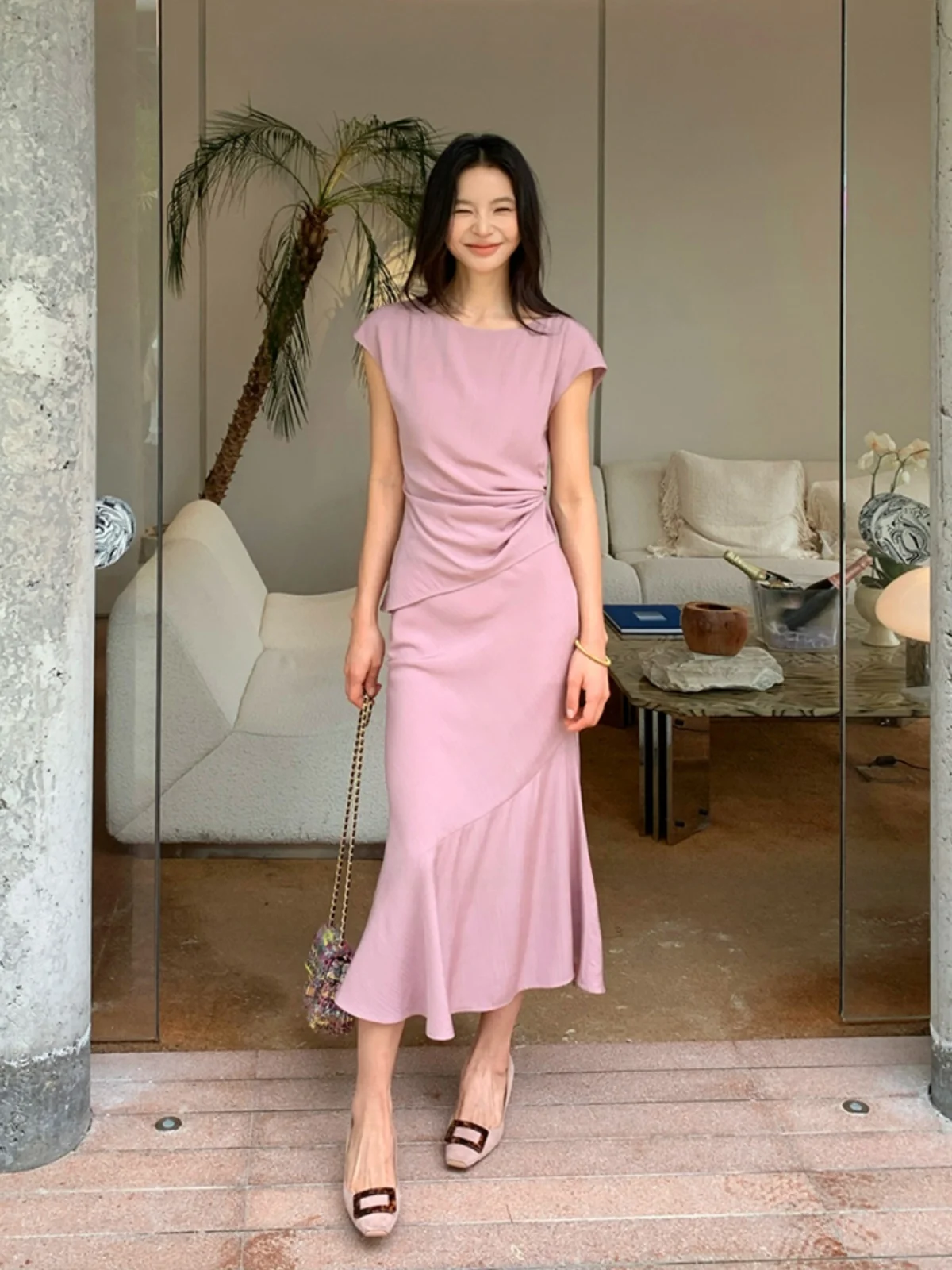 

Модный женский комплект: асимметричная юбка-рыбий хвост и топ с коротким рукавом, полиэстер, летняя коллекция