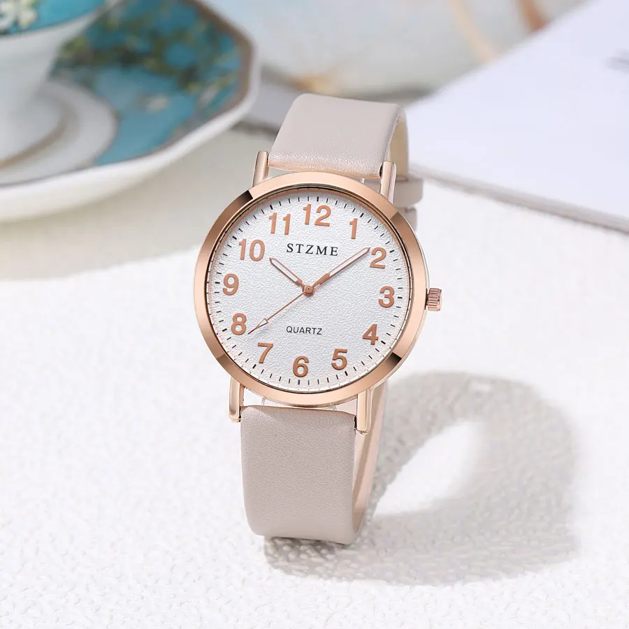 Classic Fashion Women's Belt Watch Fashion Digital Large Dial Simple Women's Quartz Watch Leather Luminous Watch