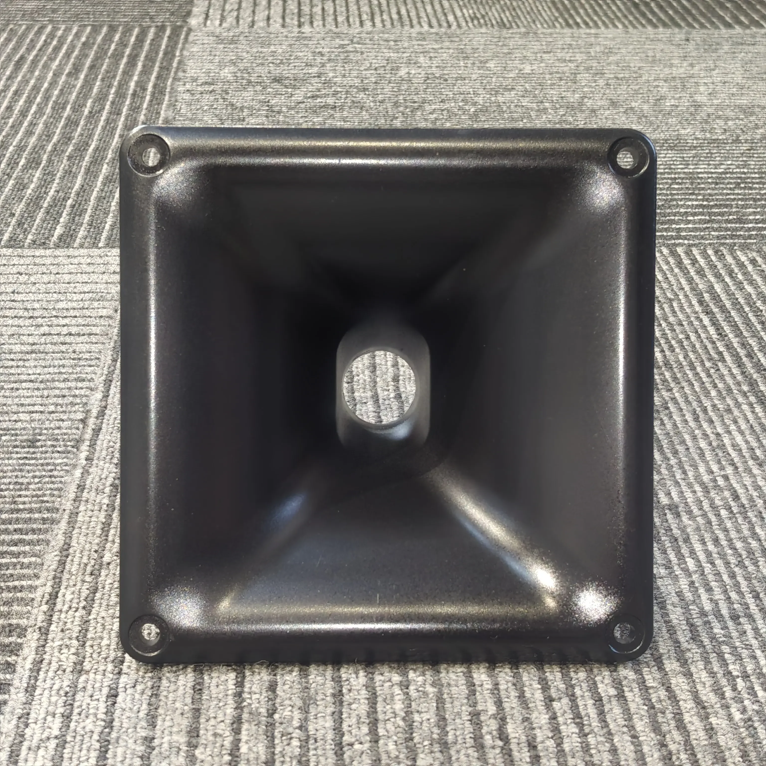 MW Audio 1" Horn 165x165x86,5mm, Schraubbarer Wellenleiter für Lautsprechersystem-Ersatz – Detail 3