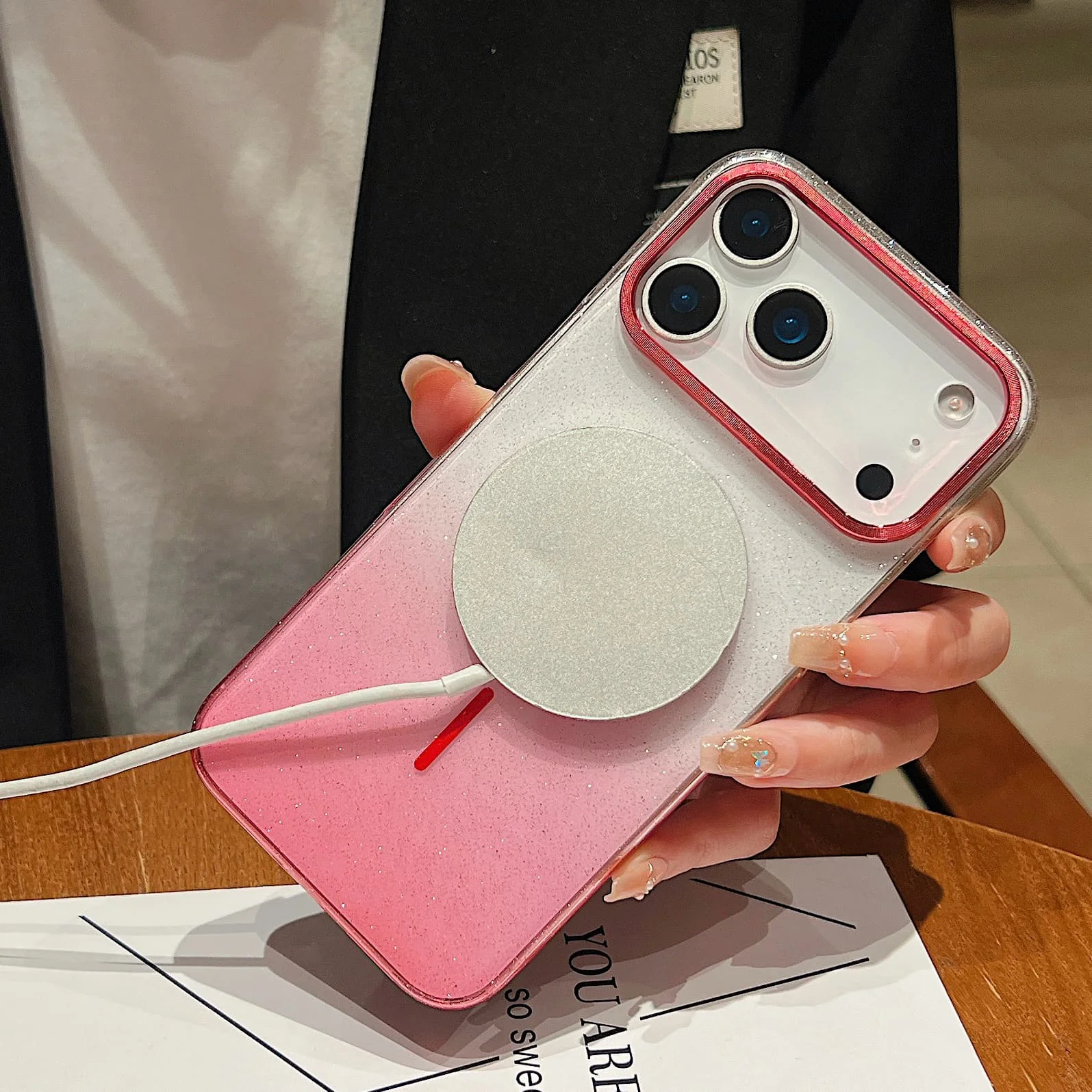حافظة مغناطيسية لامعة متدرجة رفيعة لهاتف Magsafe لهاتف iPhone 17 Air 16 E 15 14 Plus 13 12 11 Pro Max Bling غطاء شحن لاسلكي