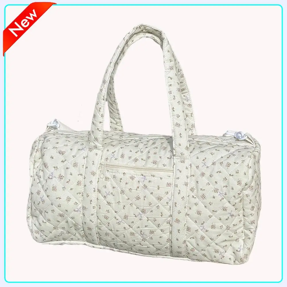 

Cotton Quilted Duffle Bag with Zipper Travel Bag Floral Print Gym Bag for Women Weekend Travel Shopping